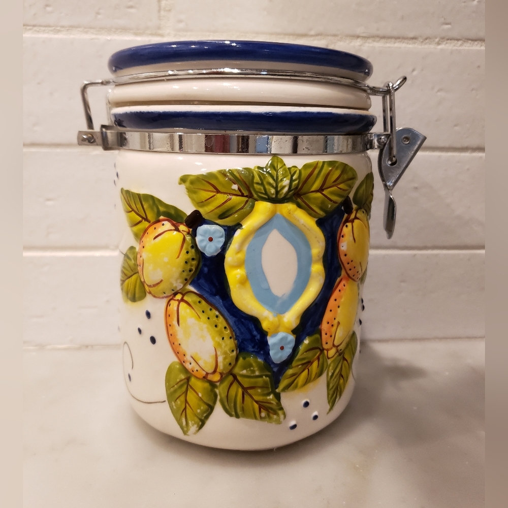 3D Design Metal Clamp Container Yellow and Blue